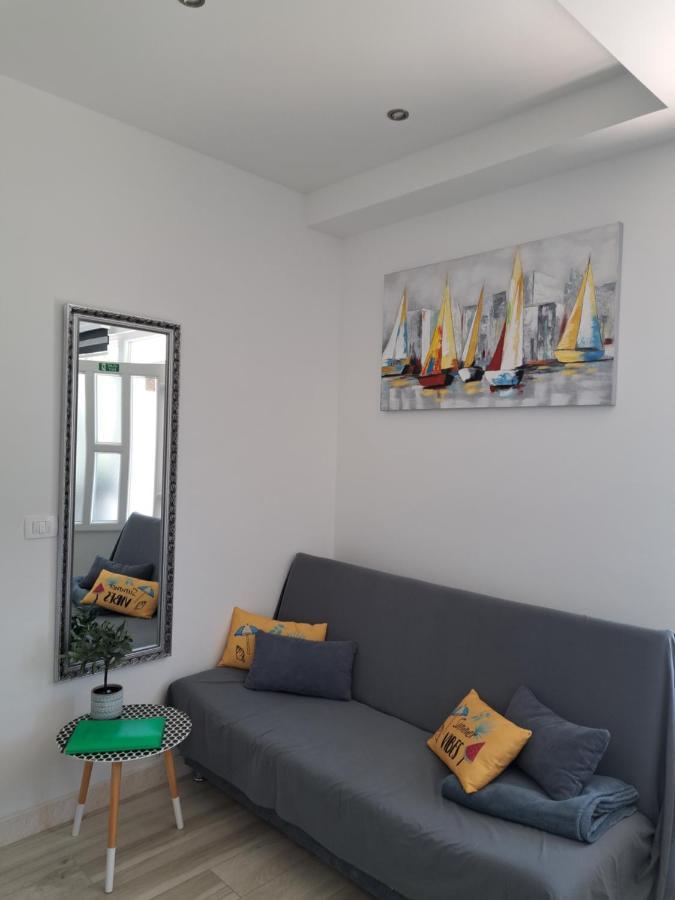 Apartman Dupin Dugi Rat Exteriör bild
